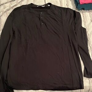 Vince Men's Henley Shirt in black